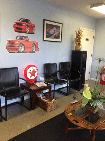 Dennis Halls Auto Service | Customer Waiting Area | 865-690-1151 | 221 Sherway Rd, Knoxville TN 37922